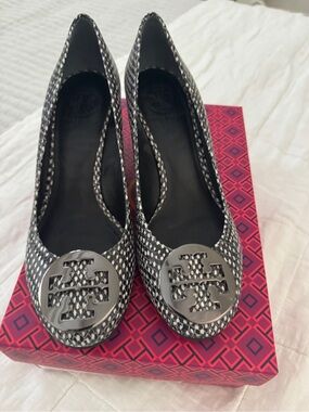 Tory Burch Sally RARE polka dot snake Wedges NWT